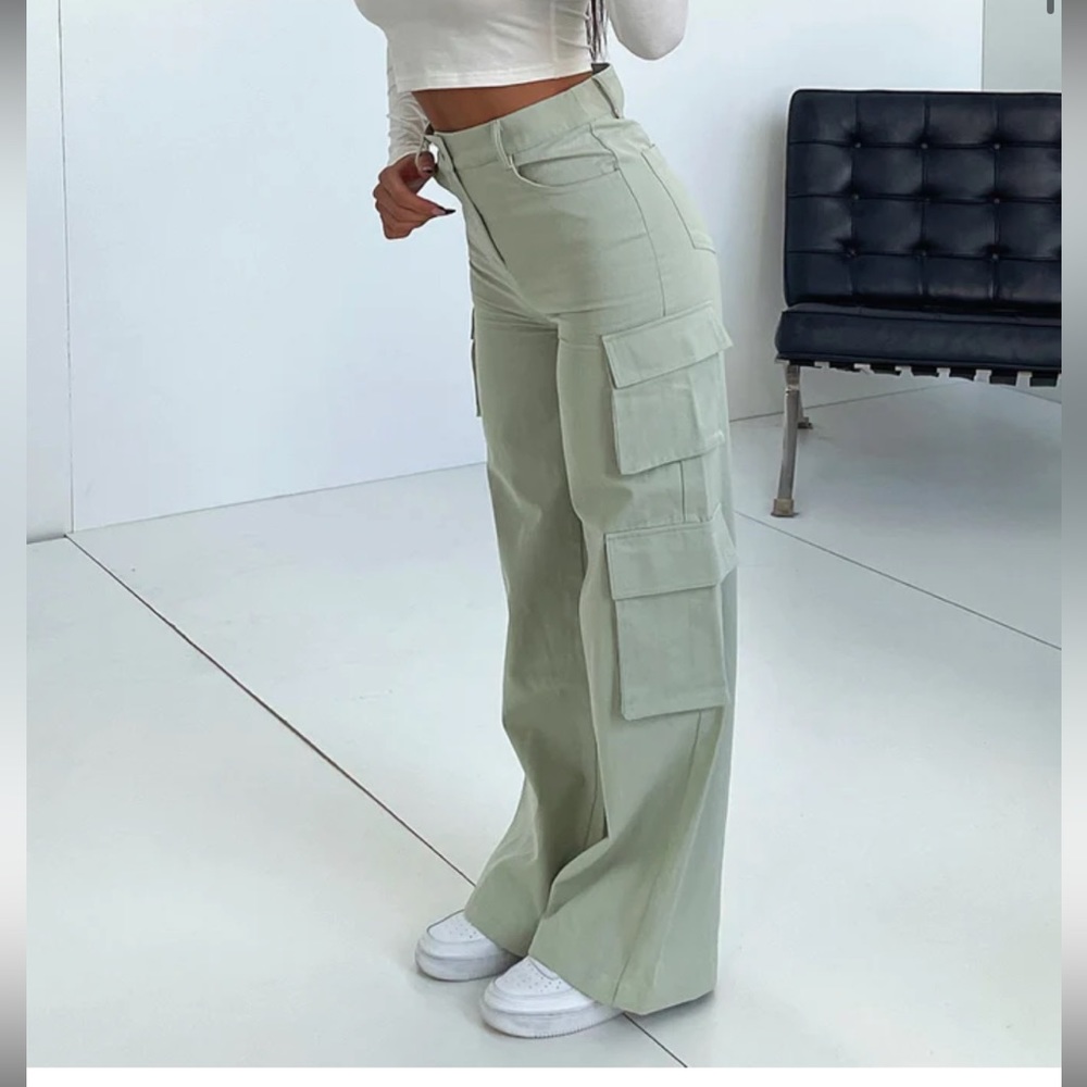 That’s so fetch cargo pants